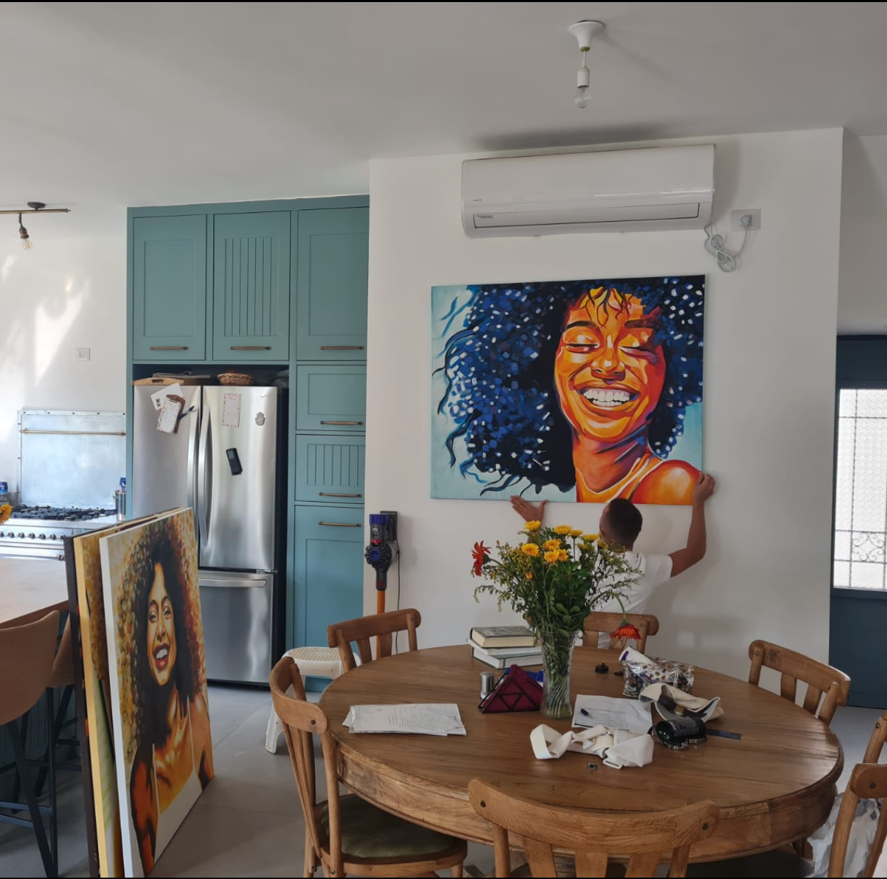 מחייכת לעולם 1